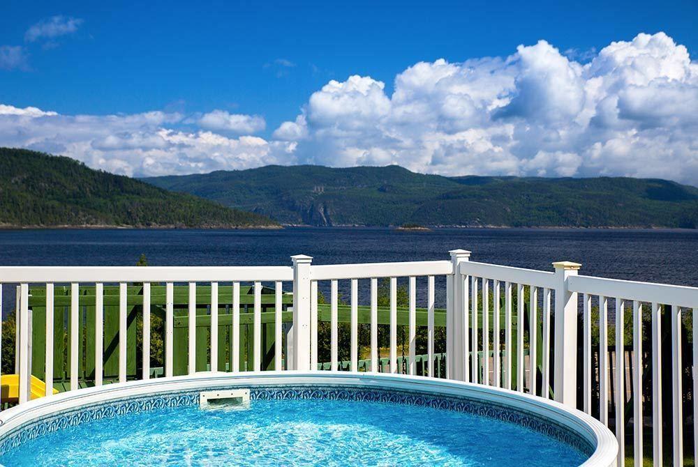Chalets Condos Sur Le Fjord LʼAnse-Saint-Jean Eksteriør bilde